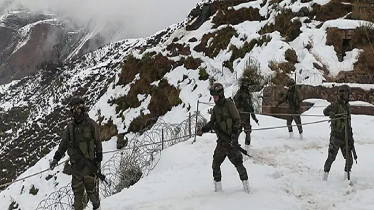 Jammu and Kashmir | Two terrorists gunned down near LoC in Jammu and Kashmir's  Kupwara - Telegraph India