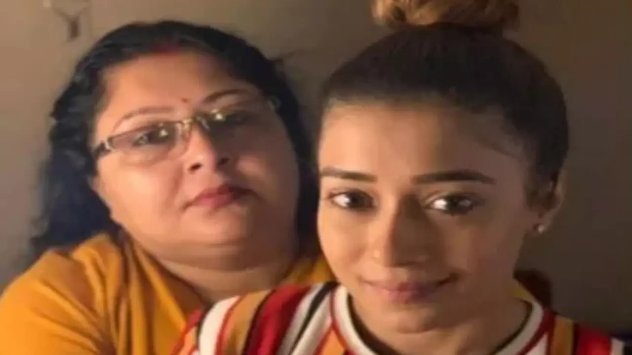 Tina Datta with her mother