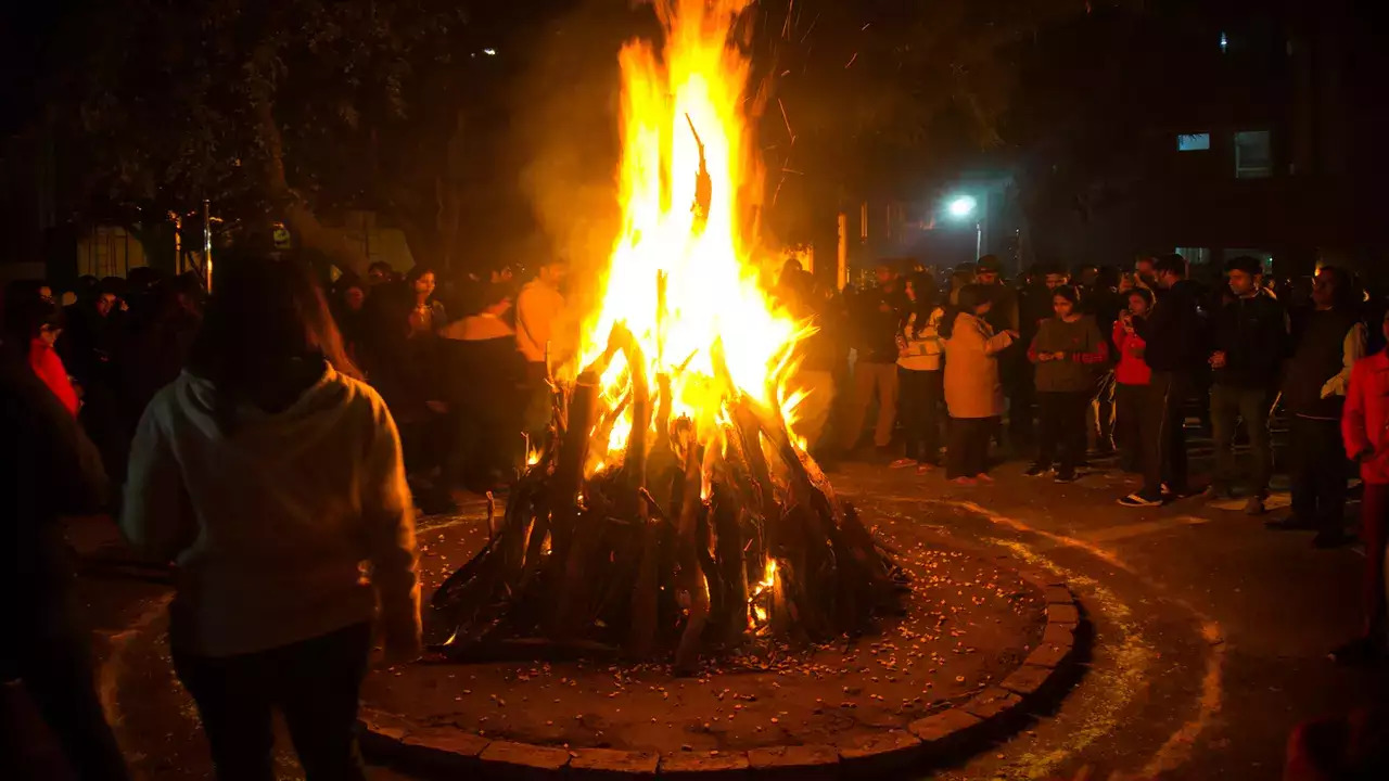 Lohri 2023: 5 Lohri Party ideas to light up your Lohri celebration ...