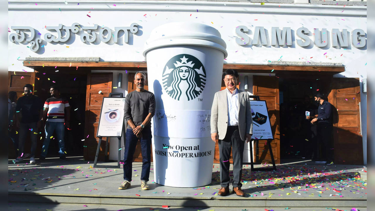 Experience the best of both worlds at the new Samsung Opera House with Starbucks.