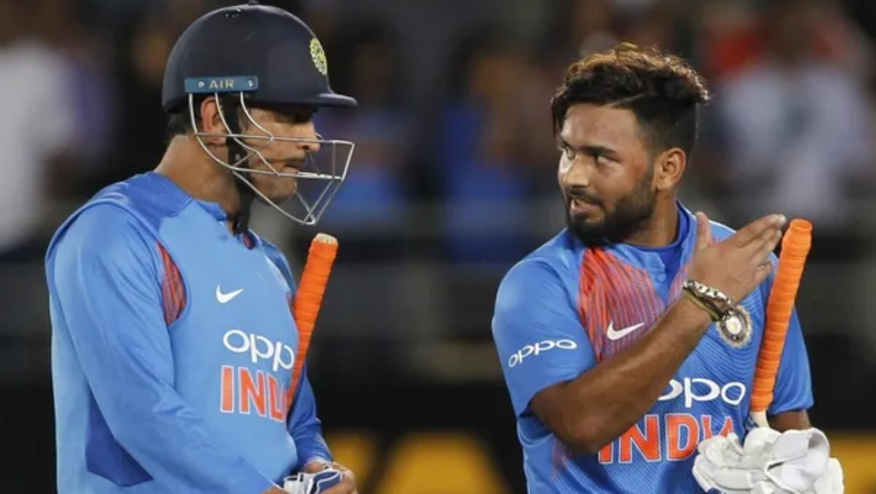 MS Dhoni Rishabh Pant IANS