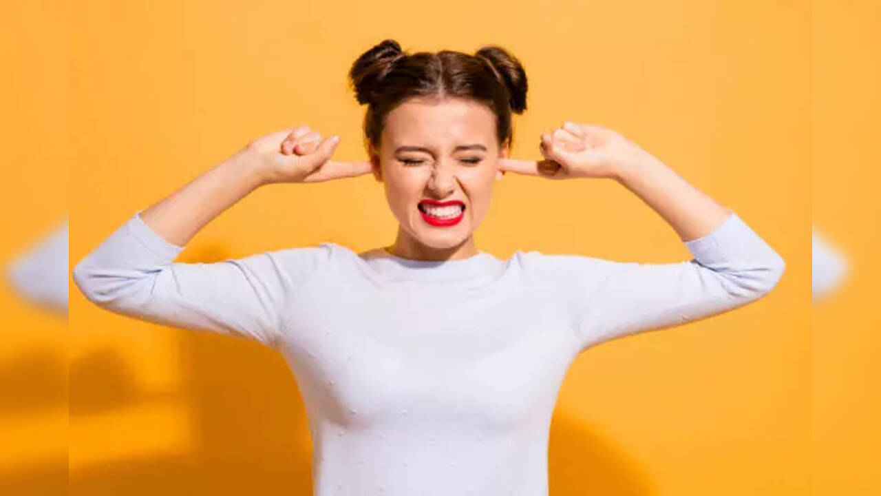 Do your ears get blocked in winter? Know the causes and tips to relieve it