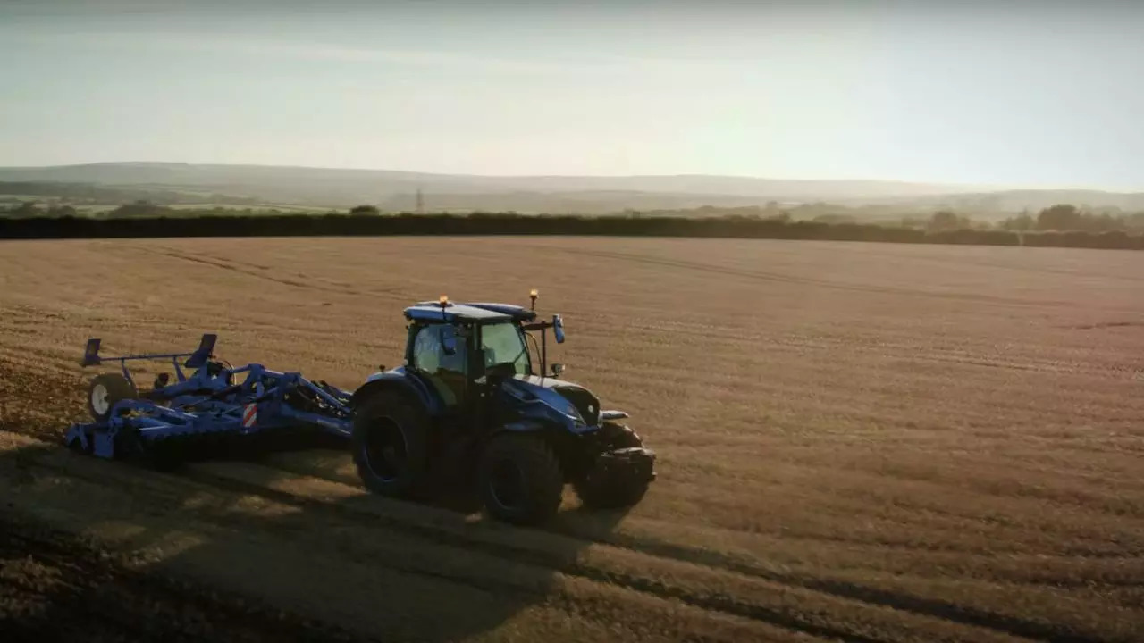 The New Holland T7 tractor captures fugitive methane and turns it into energy | Screengrab