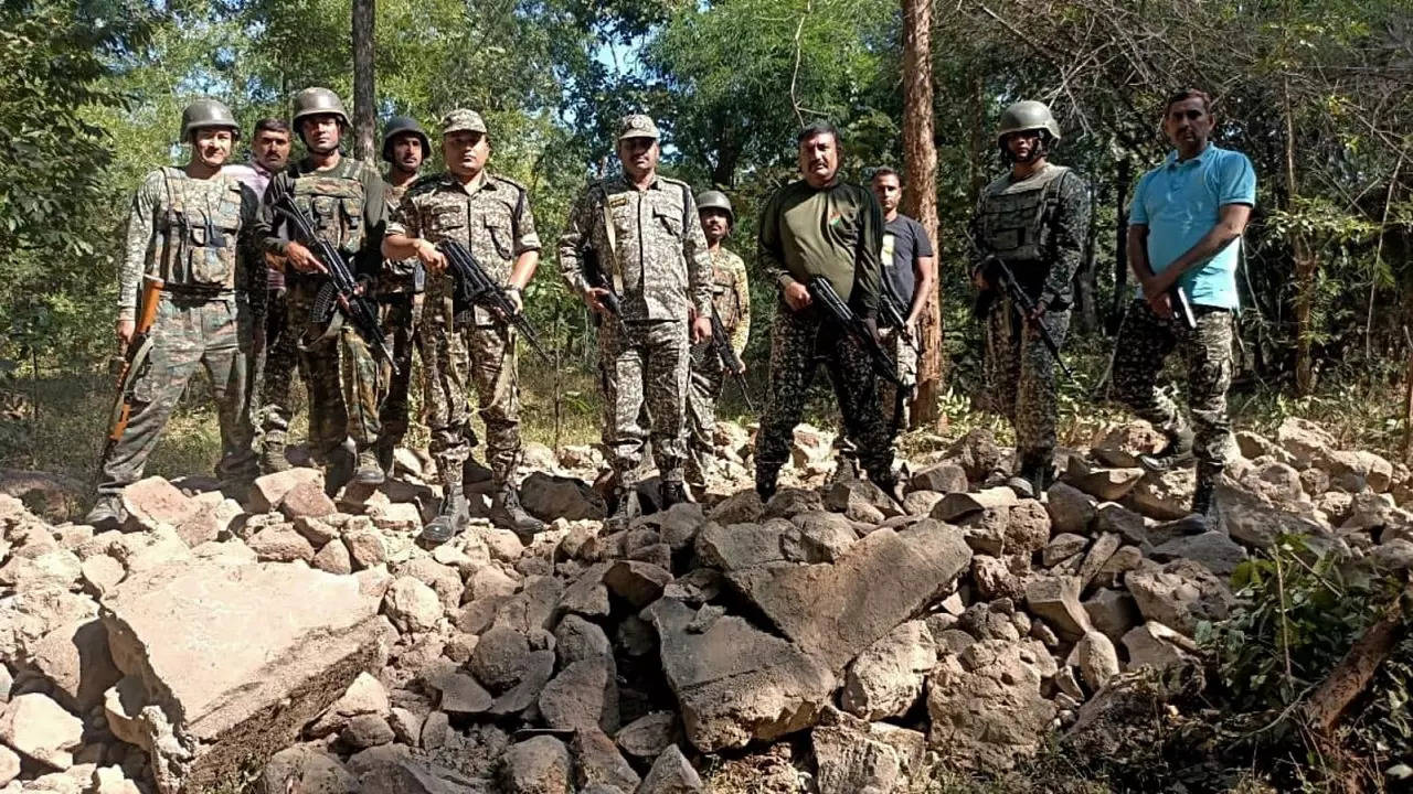 security forces maoist ani