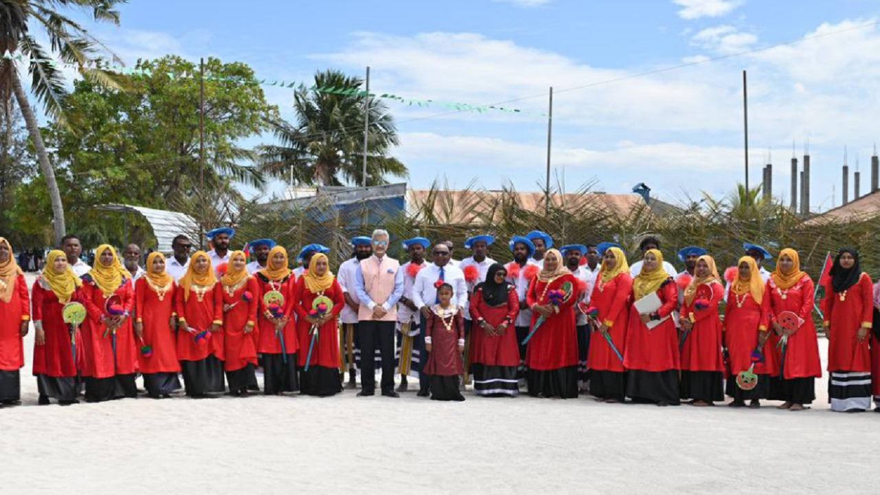 EAM Jaishankar arrives at Manadhoo to a traditional Maldivian welcome