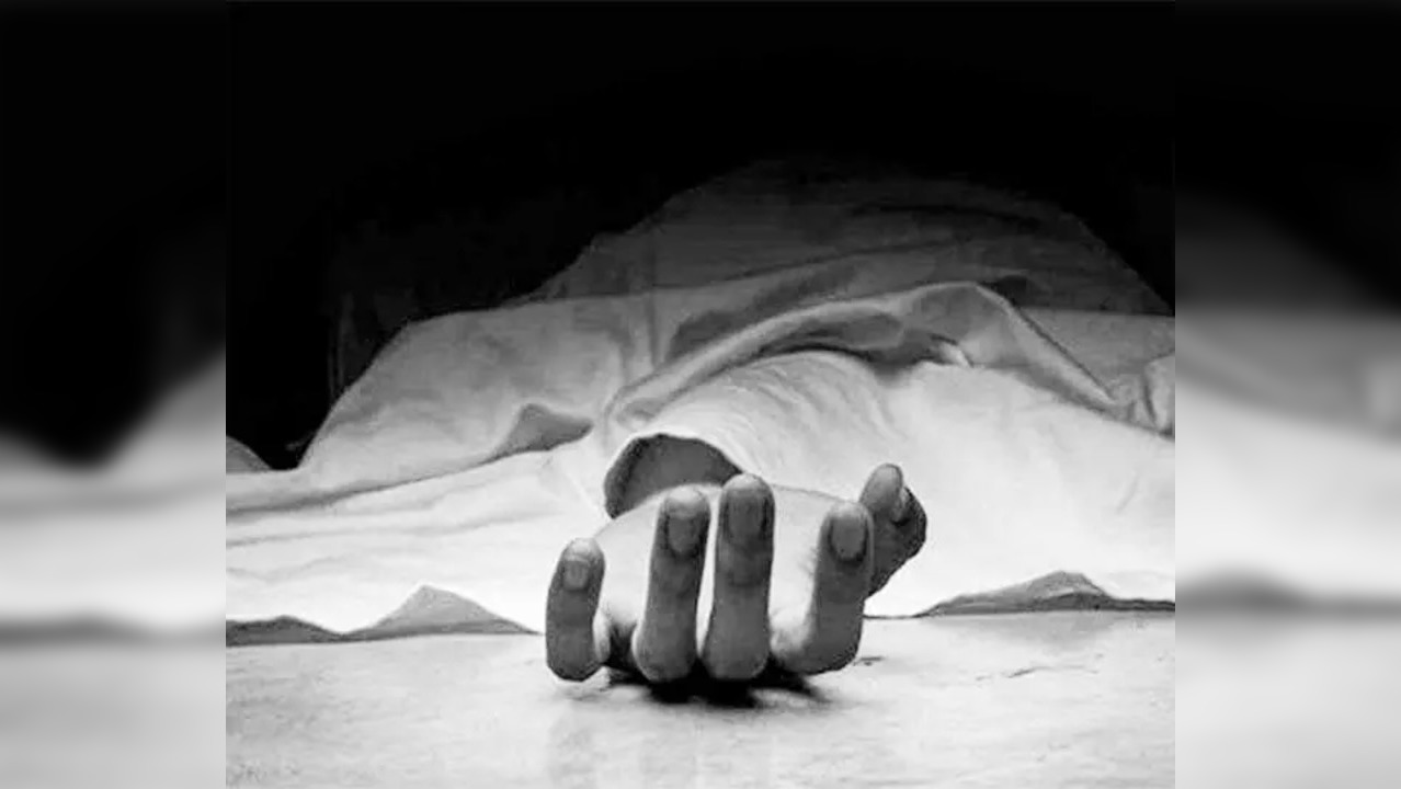 Woman jumps to death from 5th floor of Noida building