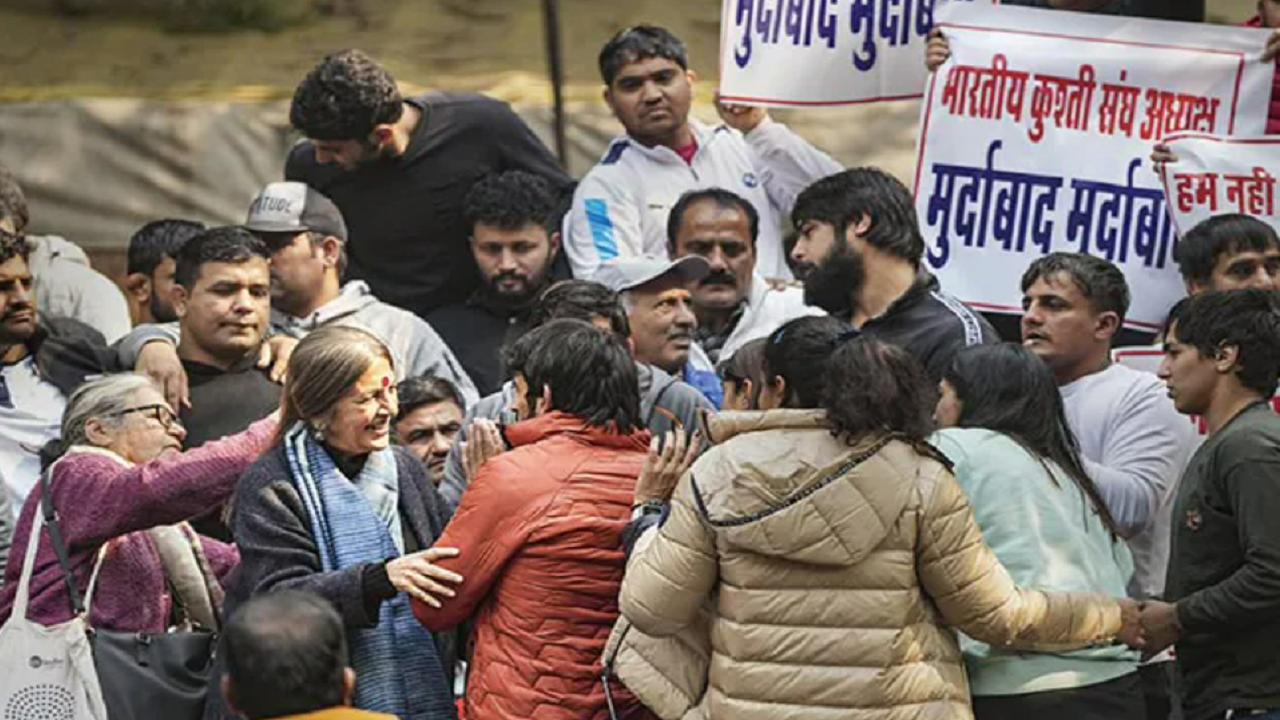 Wrestler Bajrang Punia asks politician Brinda Karat to leave stage