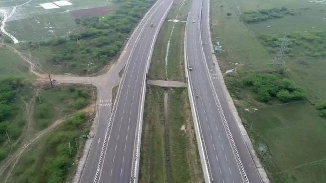 Dwarka Expressway: India's first eight-lane highway to relieve congestion  between Delhi and Gurgaon