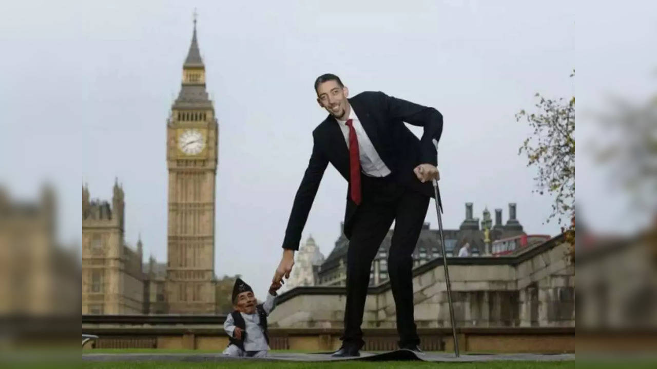 World's tallest man was worried he might step on the former world's ...