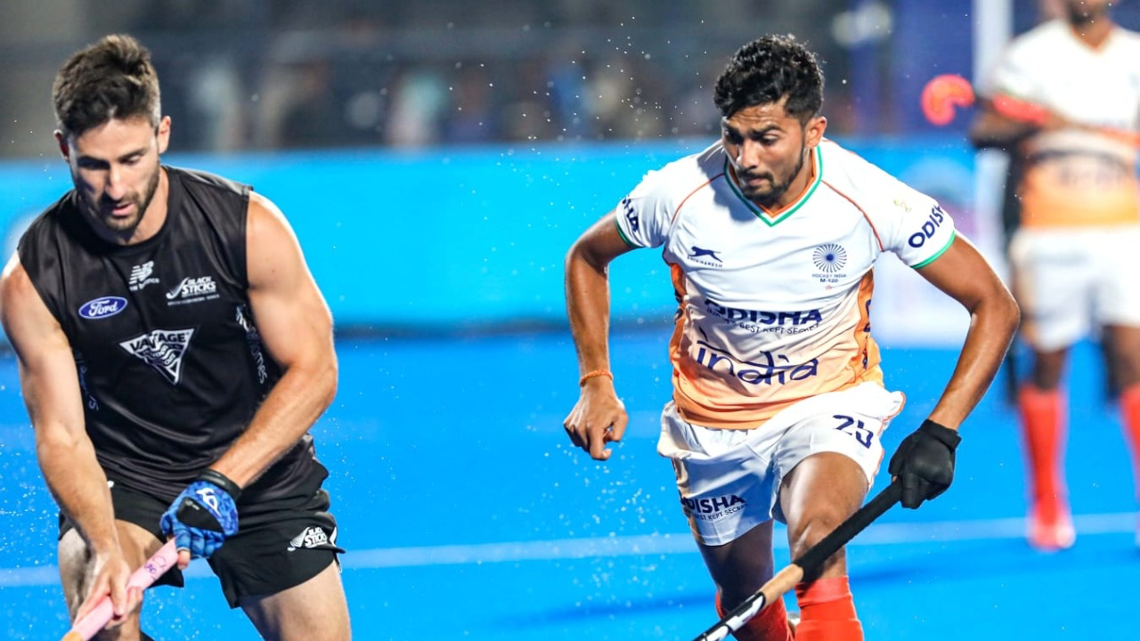 india-knocked-out-of-fih-men-s-hockey-wc-after-heartbreaking-penalty-shootout-defeat-to-nz