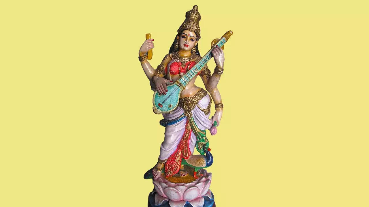 Basant Panchami 2023 Saraswati Vandana and Aarti lyrics with meaning