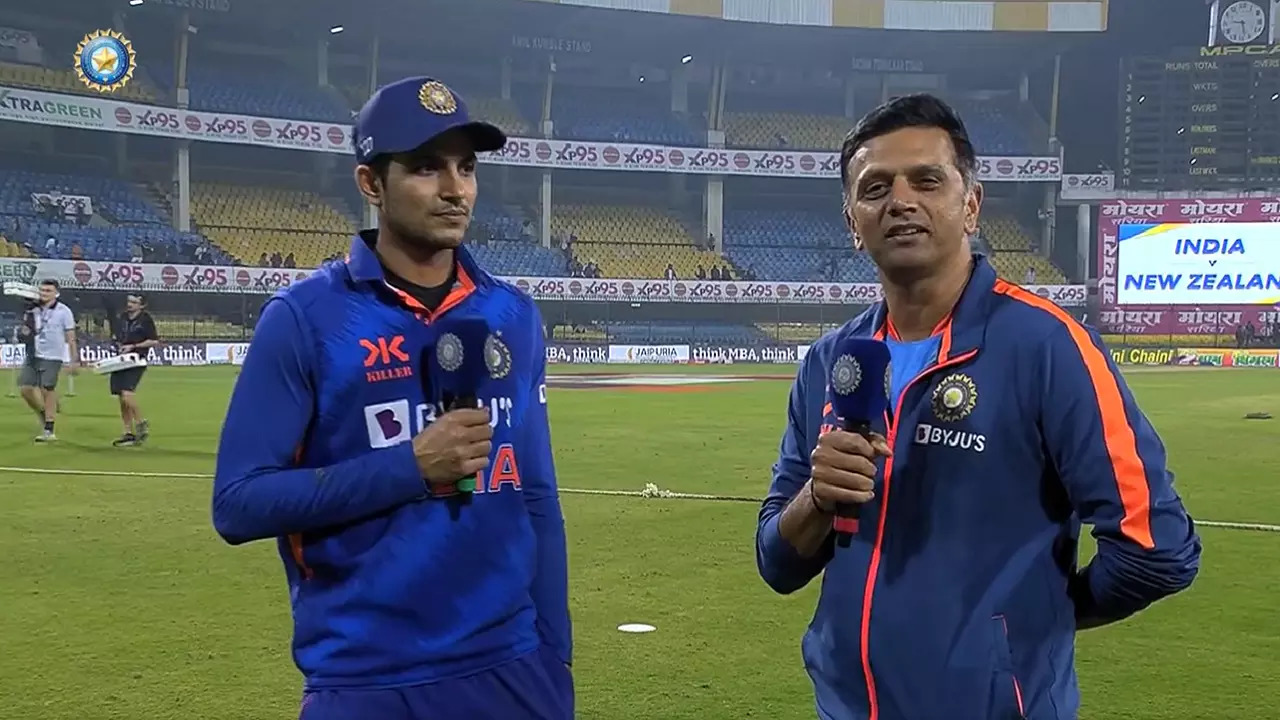 Shubman Gill Rahul Dravid.