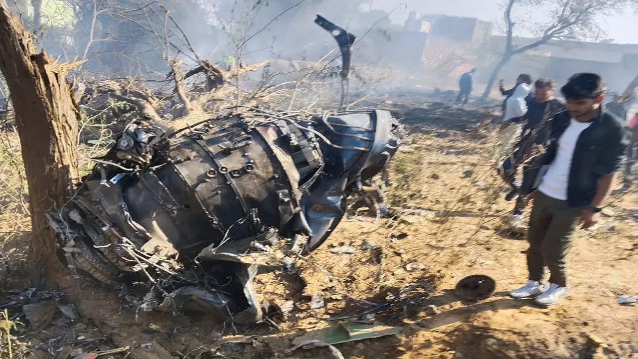 Su 30 Mirage 2000 Crash Near Gwalior Air Force Base Pilot Dead 2