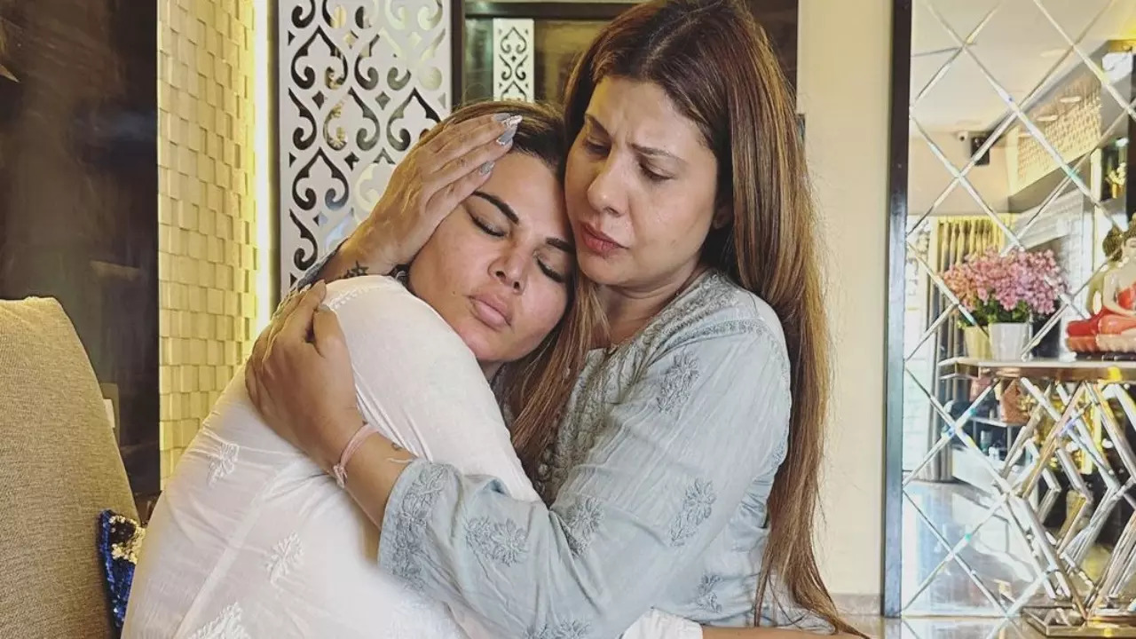 Sambhavna Seth SLAMMED for sharing pics from Rakhi Sawant's mother's funeral