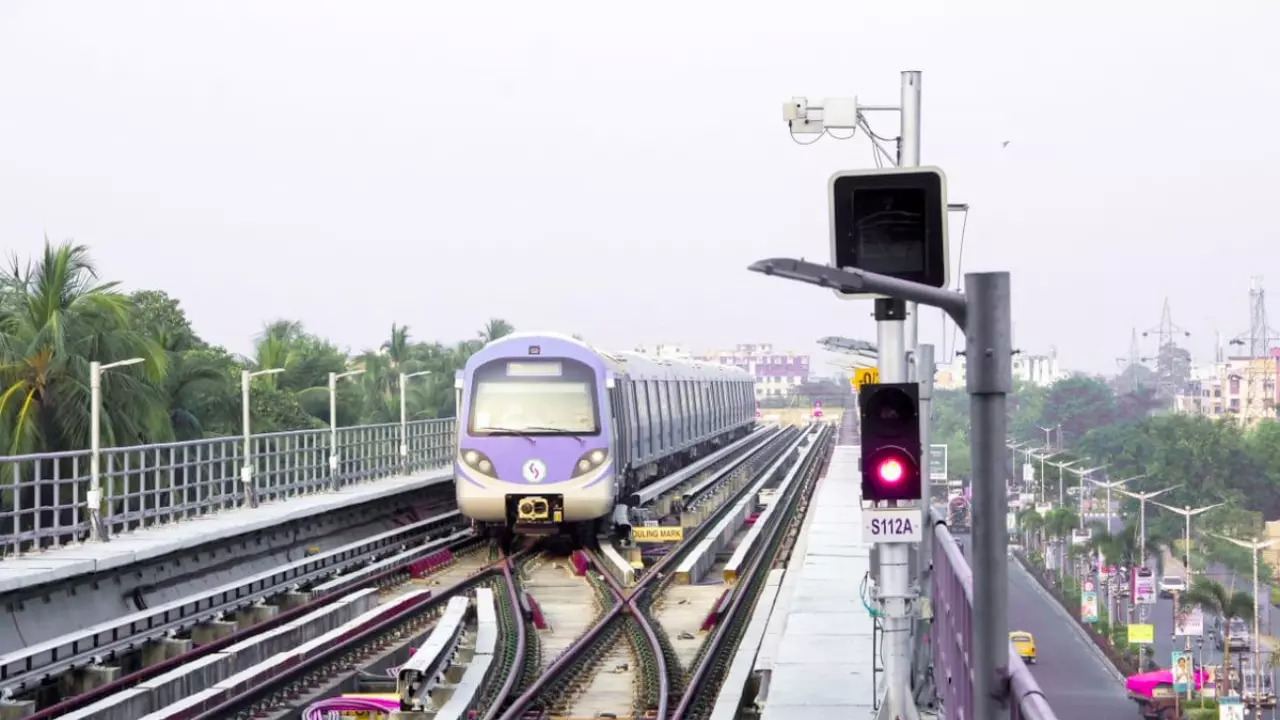 Kolkata Metro | Photo: Twitter/metrorailwaykol