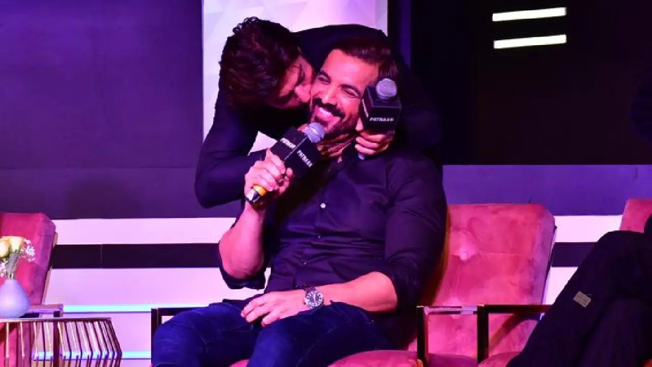 Shah Rukh Khan, John Abraham