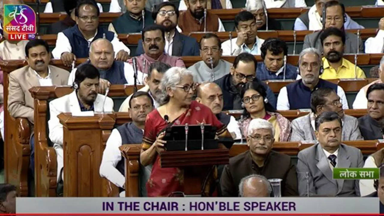 budget_2023_live_updates_sitharaman_1675229770861_1675229785341_1675229785341