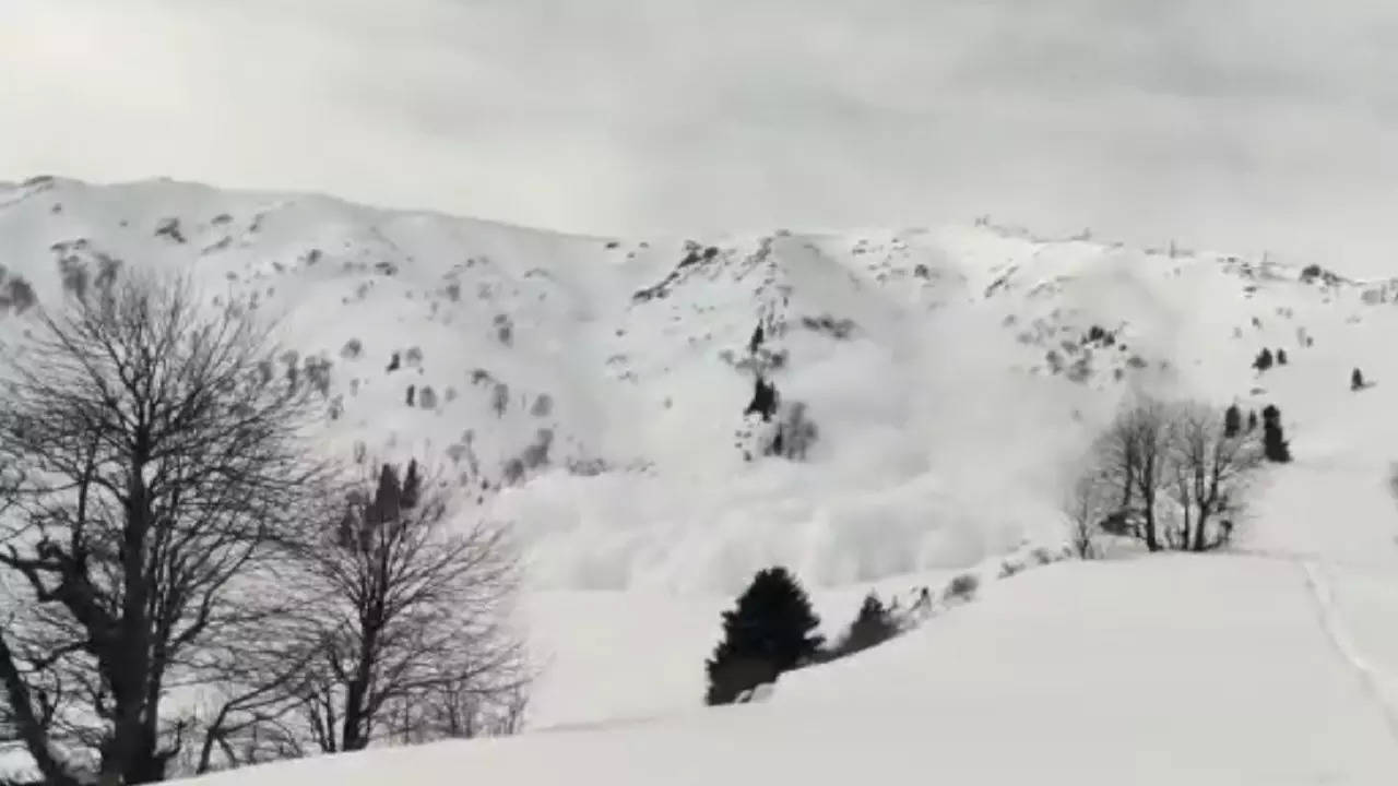 Avalanche in Gulmarg