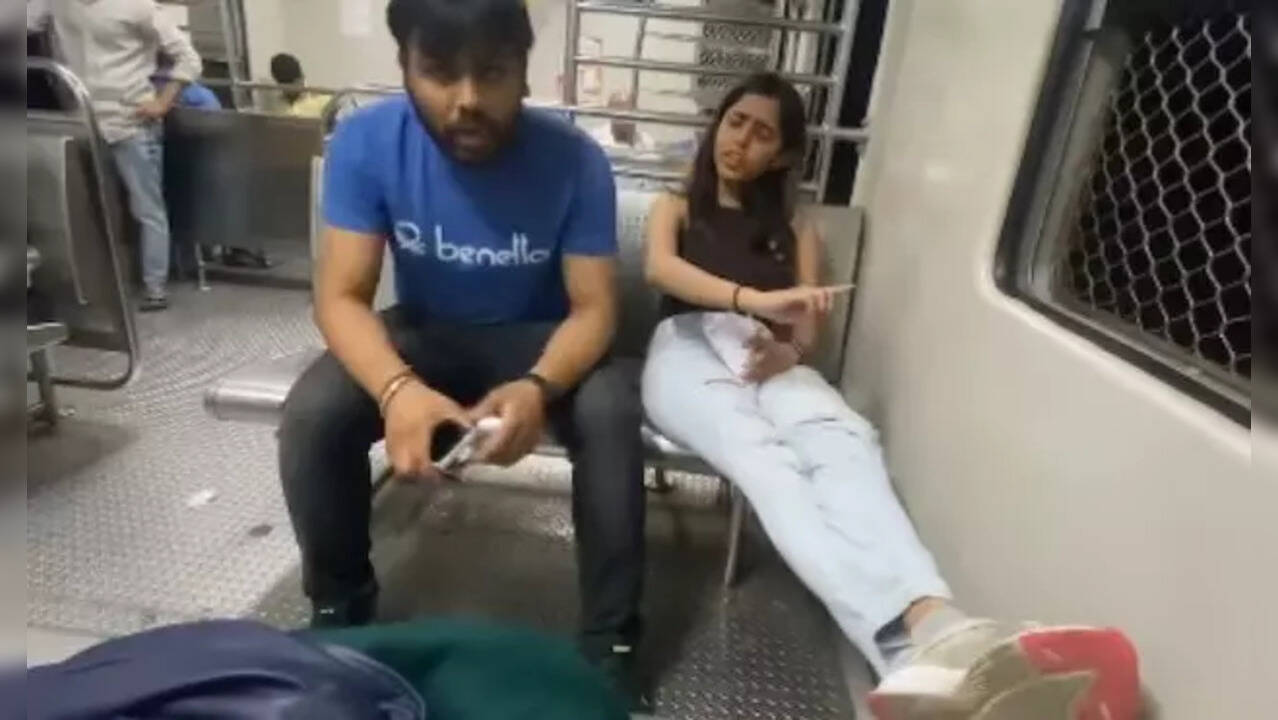 Viral Video Man Posts Video Of 2 Misbehaving Passengers In Mumbai