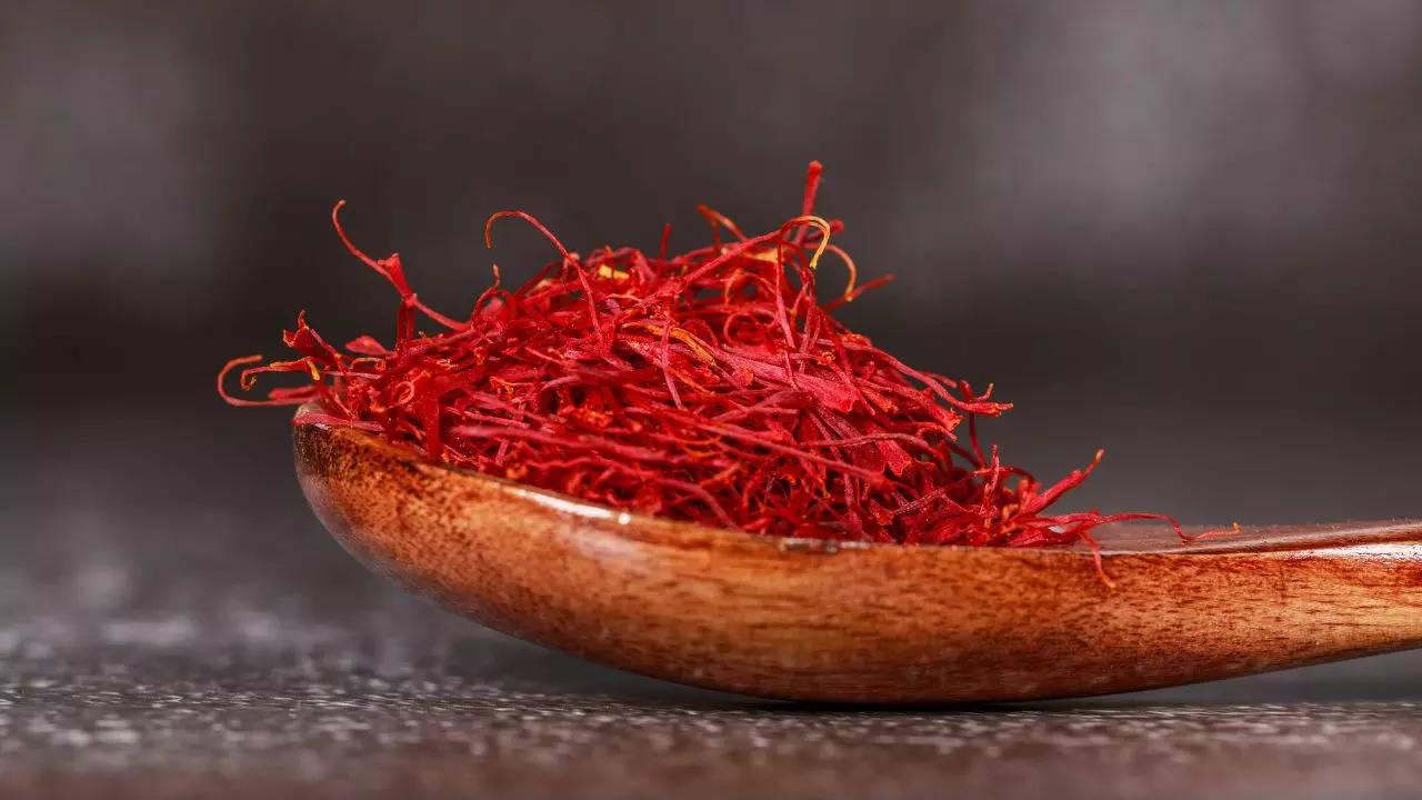 Beauty benefits of saffron (PC: Pexels)