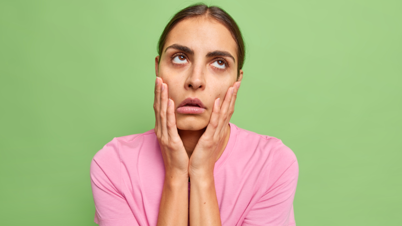 Remove Dark Circles Easily At Home By Using These Natural Remedies