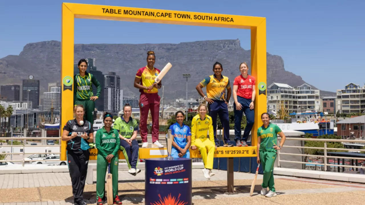 Women T20 WC trophy captain ICC (2)