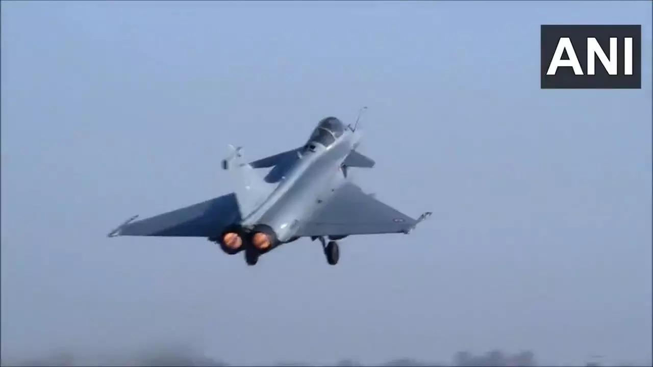 french rafale ani.