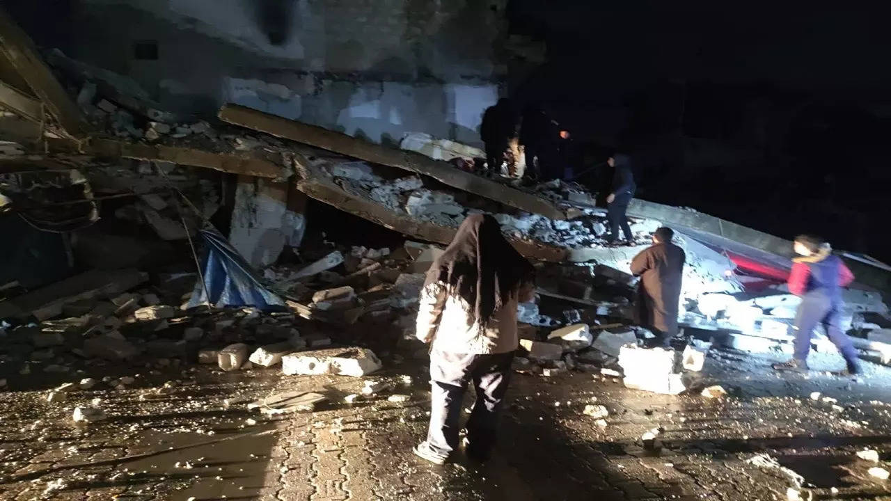 WATCH: Powerful 7.8 magnitude earthquake jolts Turkey, many buildings  damaged