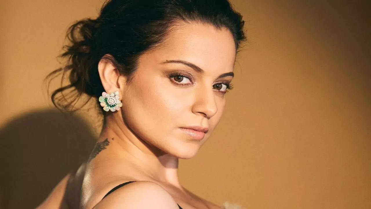 Kangana Ranaut warns 'changu mangu' gang after alleging she is being spied on: Ghar mein ghoos ke marungi