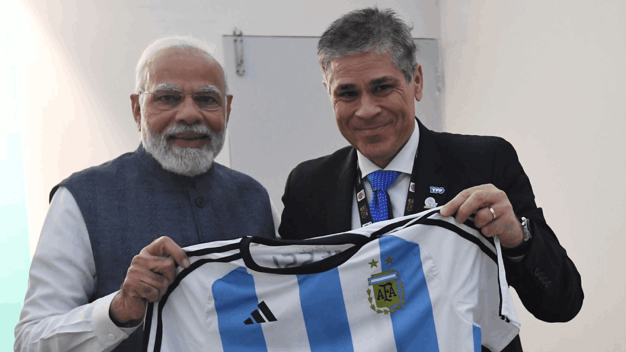 PM Modi Messi ANI