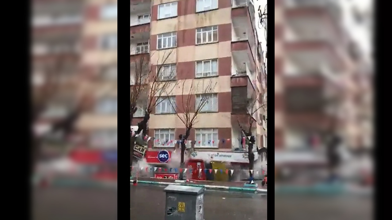 ​Building collapses after earthquake in Turkey