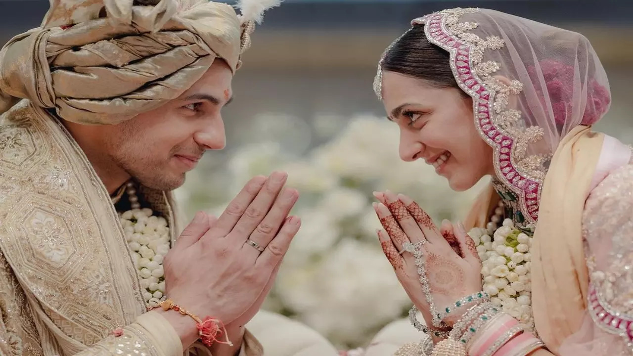 Sidharth Malhotra and Kiara Advani wedding picture.