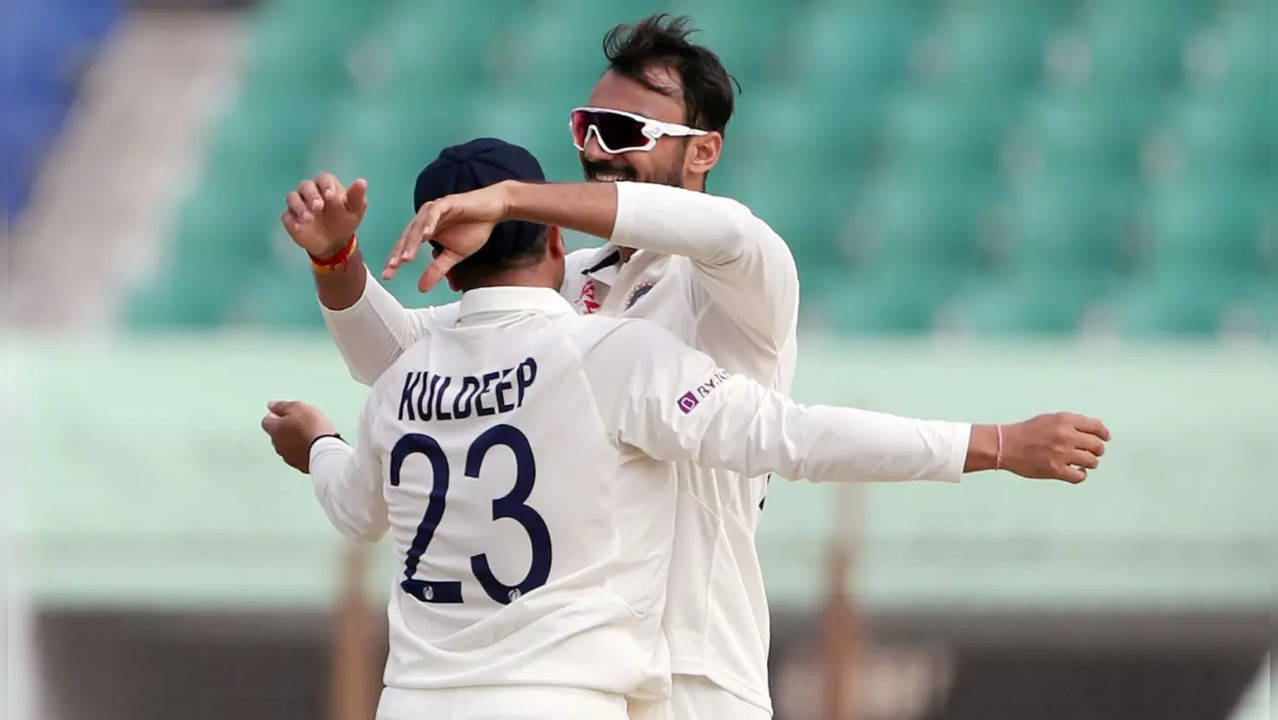 Axar Patel over Kuldeep Yadav 1st Test