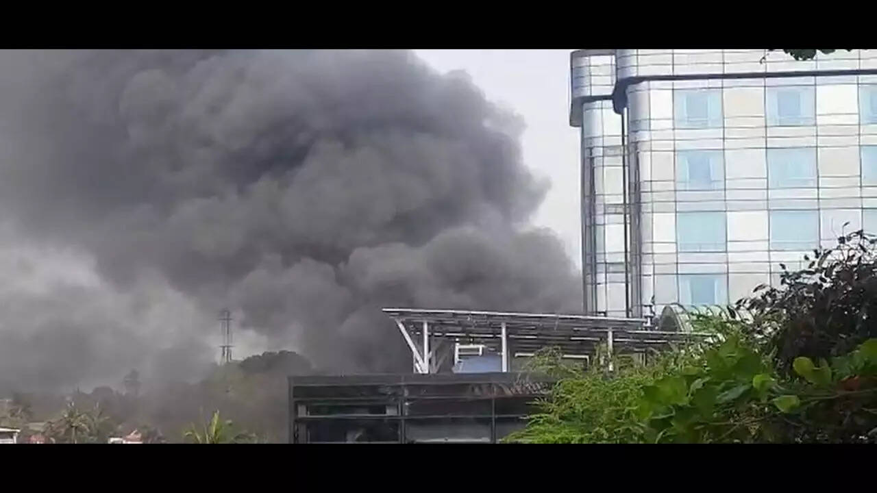 Major fire breaks out in Thiruvananthapuram, flames spread to three