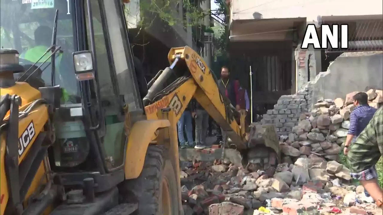 Mehrauli demolition