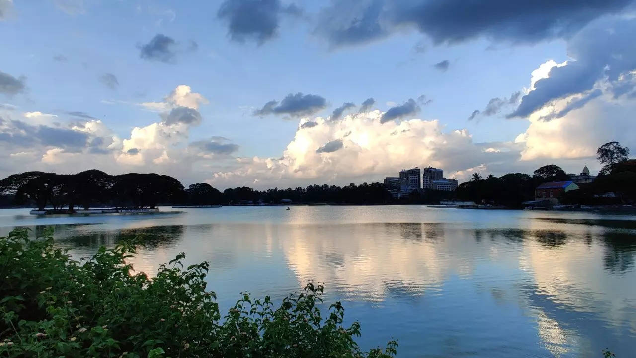 Ulsoor Lake | Photo credit: Twitter/ArunDev1