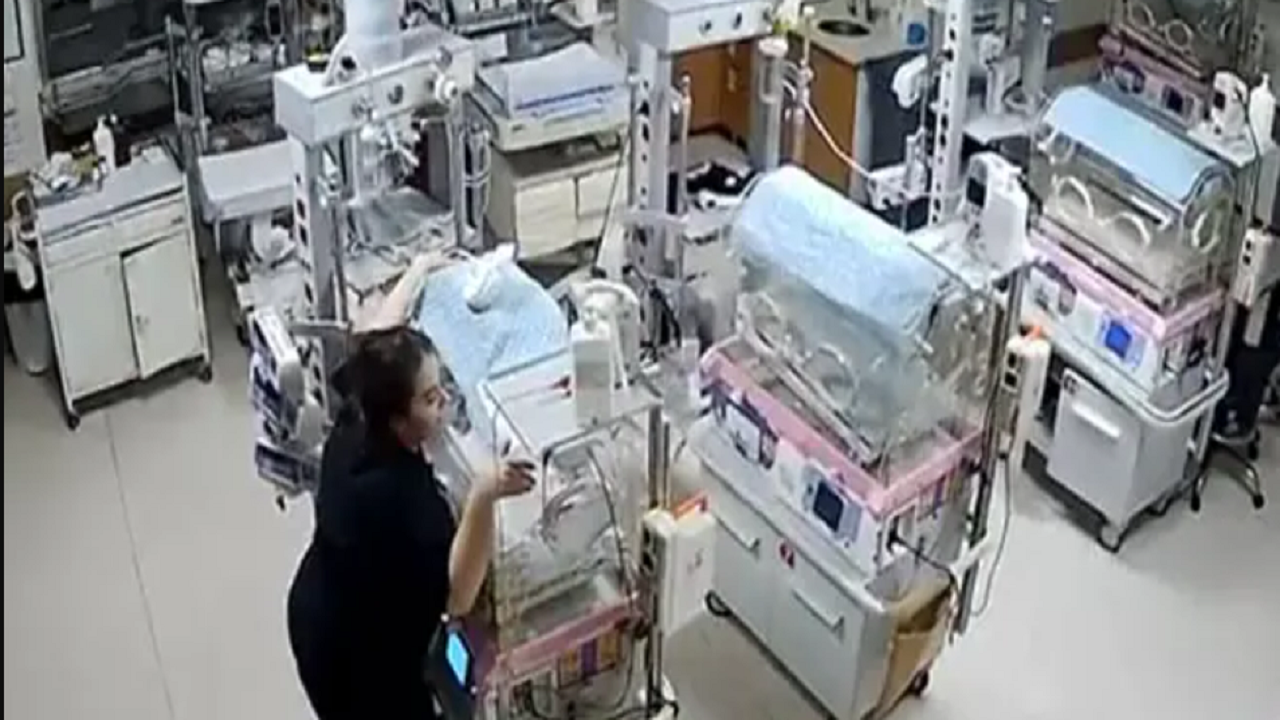 two nurses protected newborns during Turkey earthquake