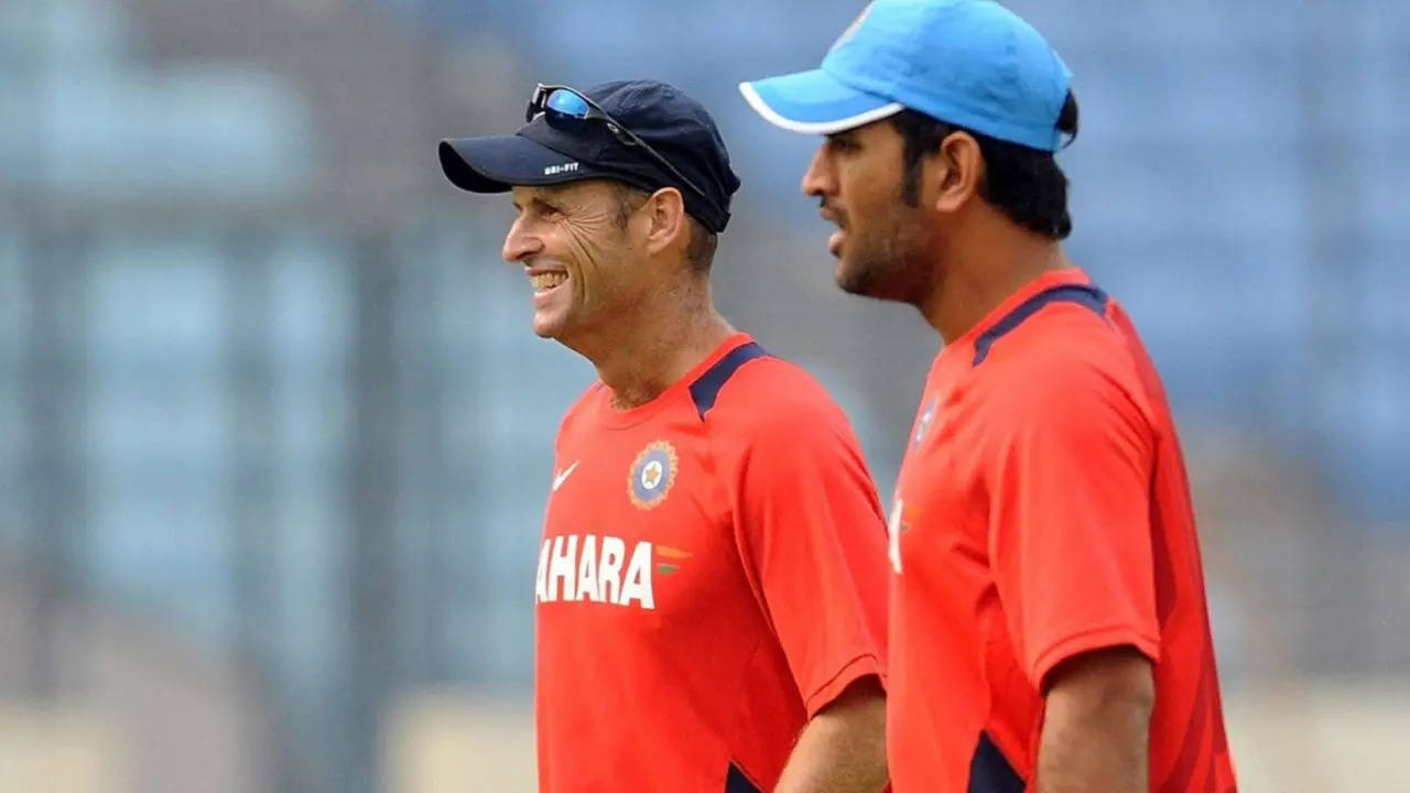 MS Dhoni Gary Kirsten.