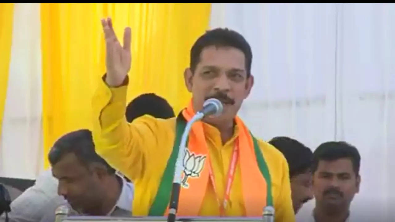 watch - 'chase away tipu descendants;  vote for rama and hanuman': karnataka bjp nalin kumar kateel at yelaburga