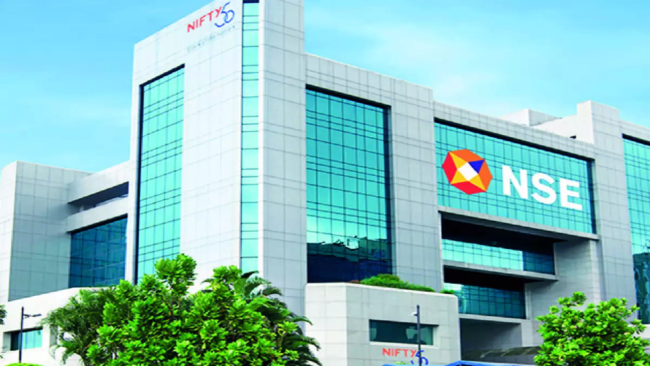 NSE signs data licensing agreement with CME Group for WTI crude oil, natural gas contracts