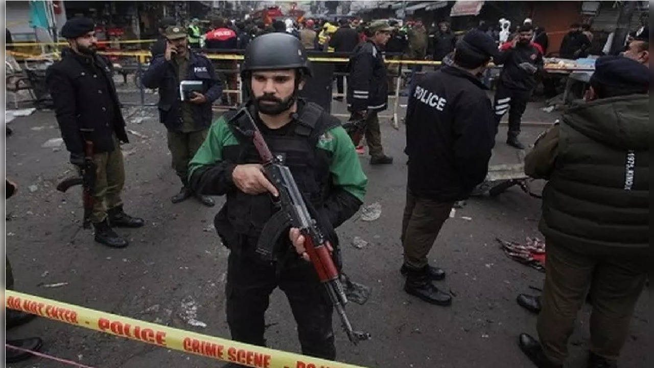 20 police officers killed in terror attack on Karachi police chief office in Pakistan.