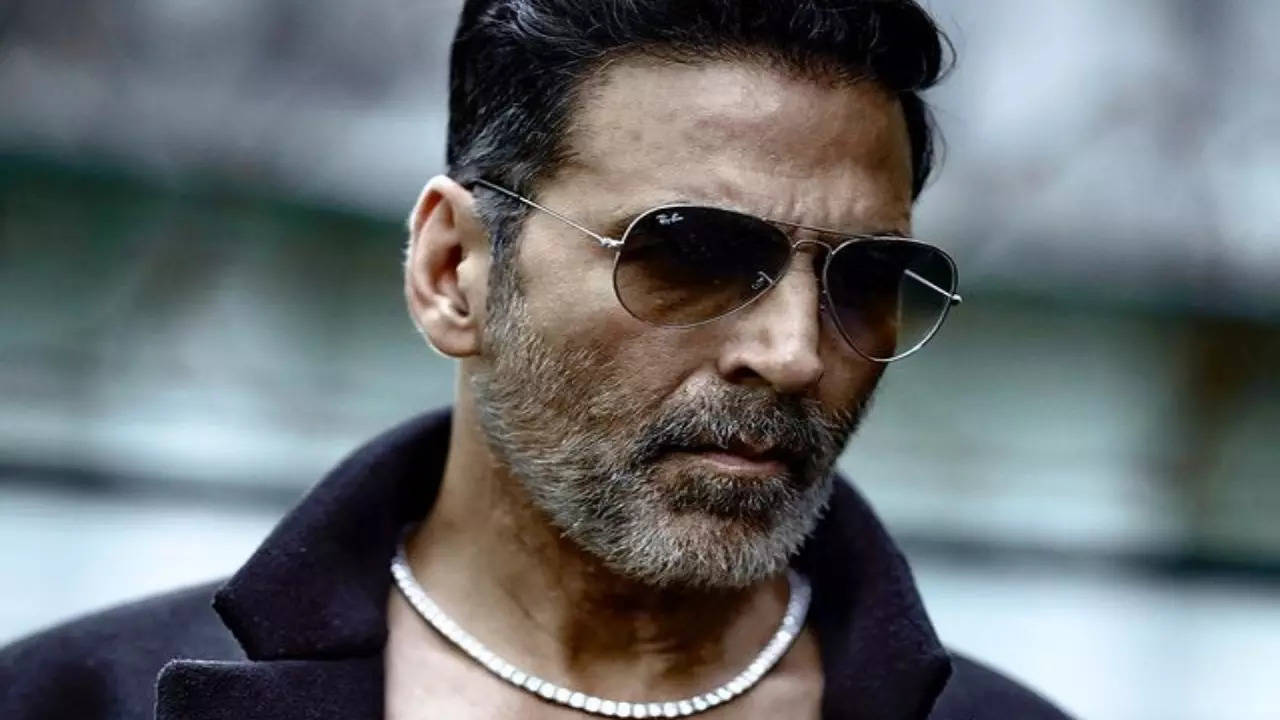 Akshay Kumar's Bade Miyan Chote Miyan makeup artist attacked by leopard in Mumbai