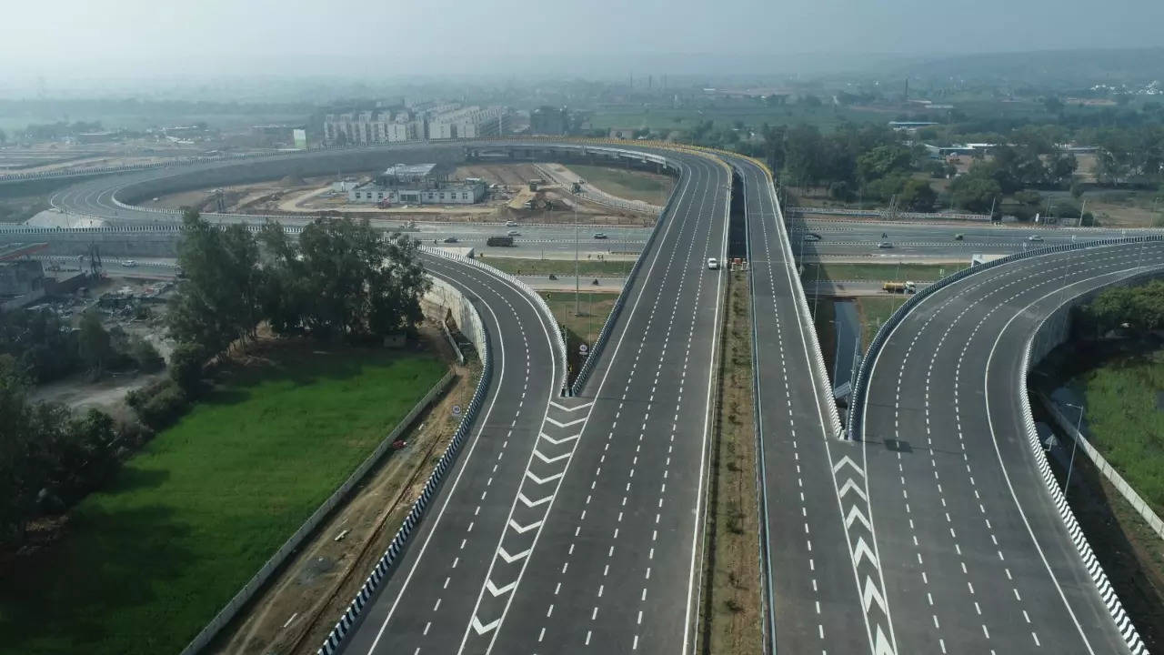 Part of Delhi-Mumbai Expressway | Photo: Nitin Gadkari