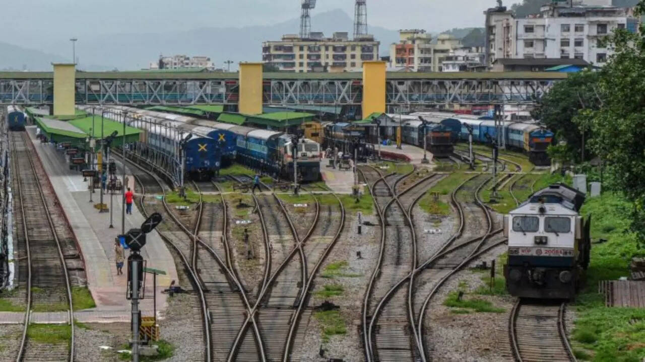 The Delhi Ring Railway.