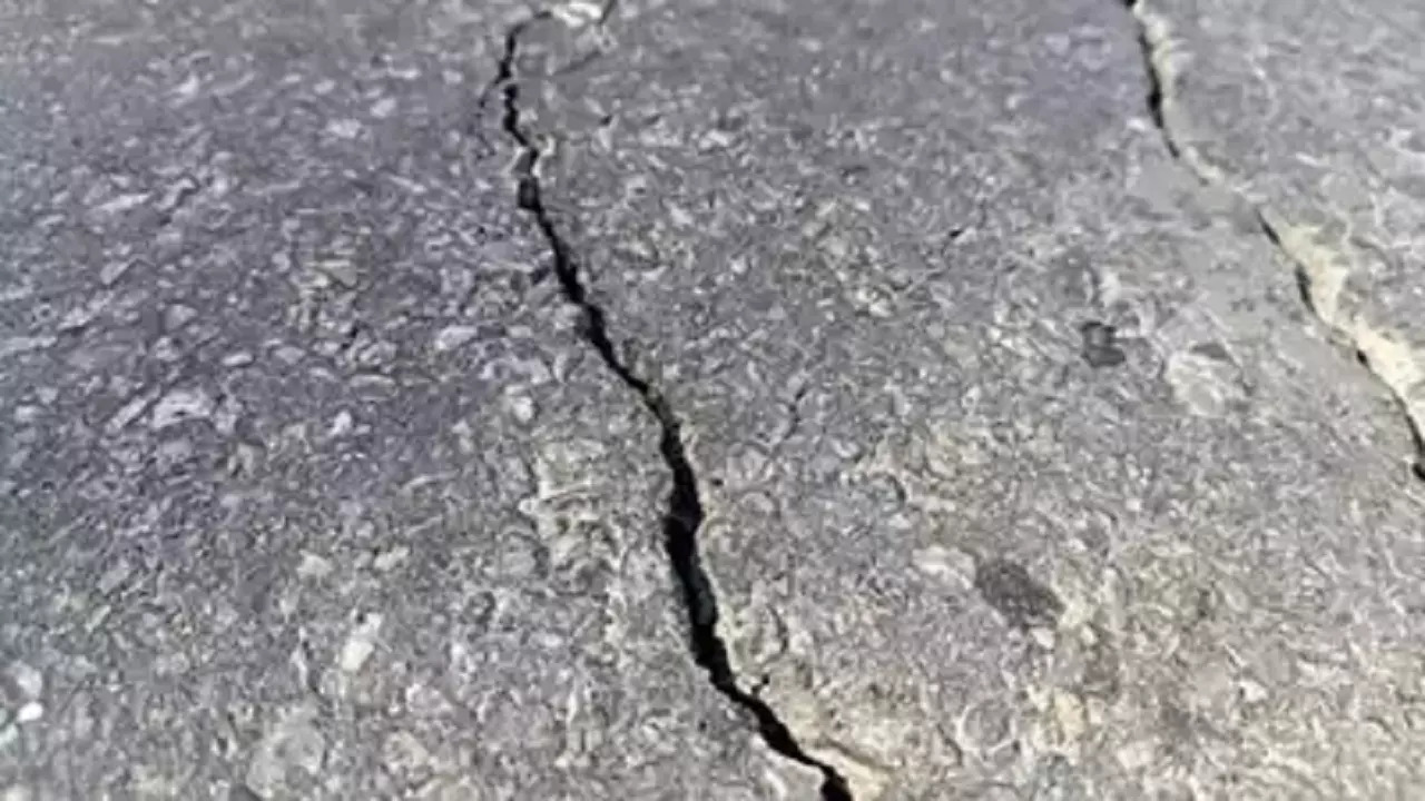 badrinath highway cracks bccl