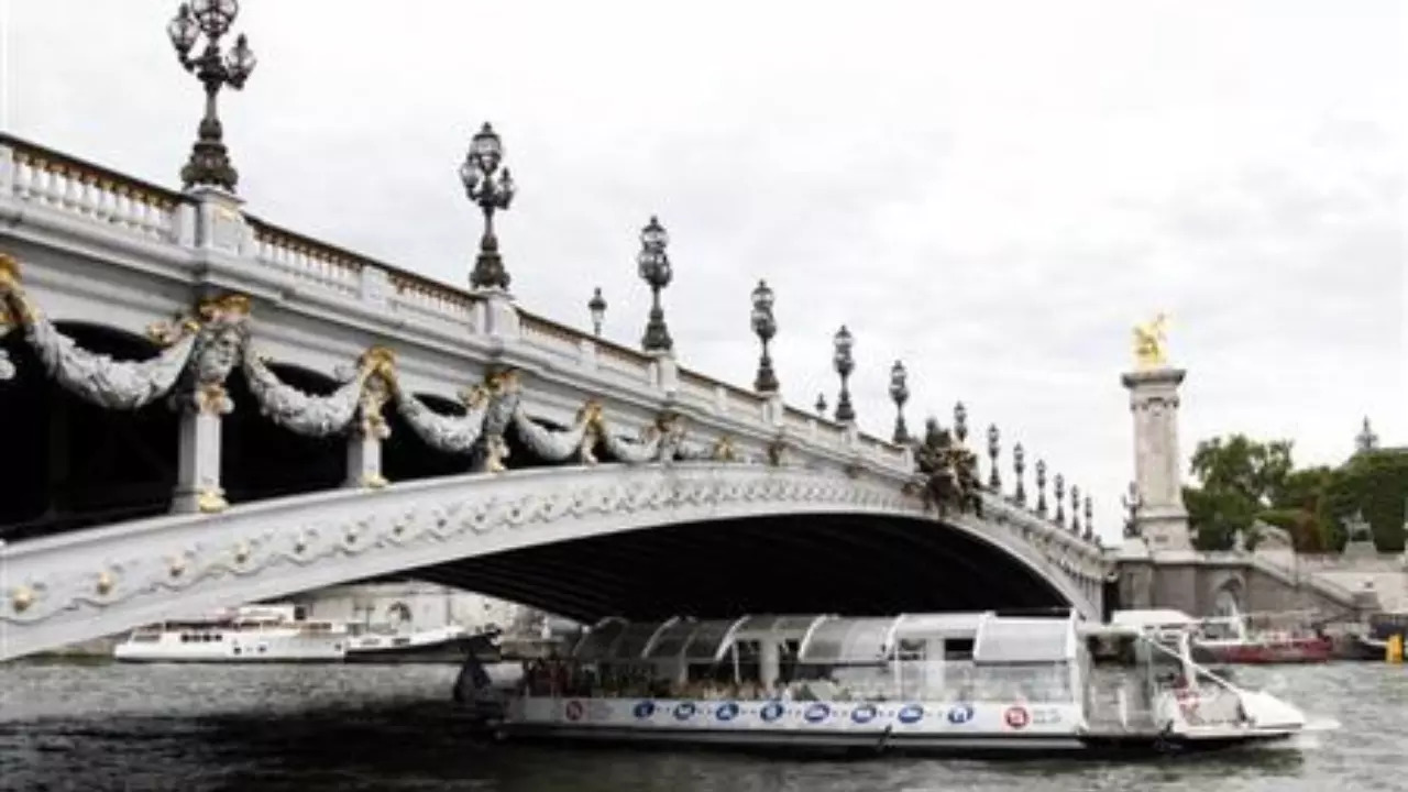 A heritage bridge in Paris.