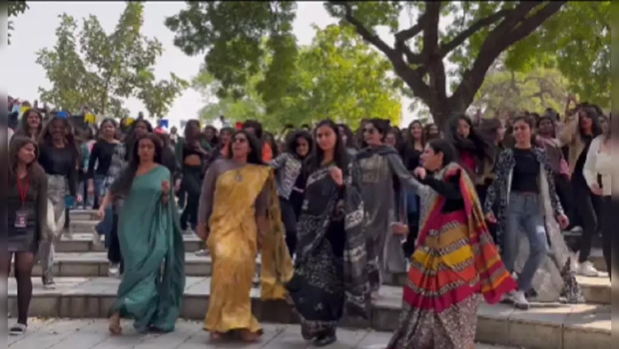 ​DU college professors dance to 'Jhoome Jo Pathaan'