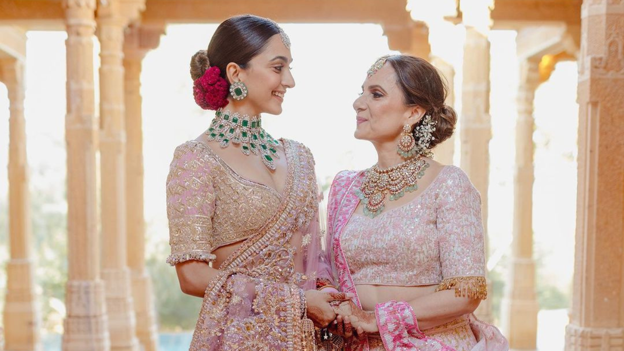 Kiara Advani wishes her mother on birthday