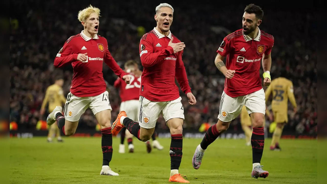 Manchester United beat Barcelona in Europa League