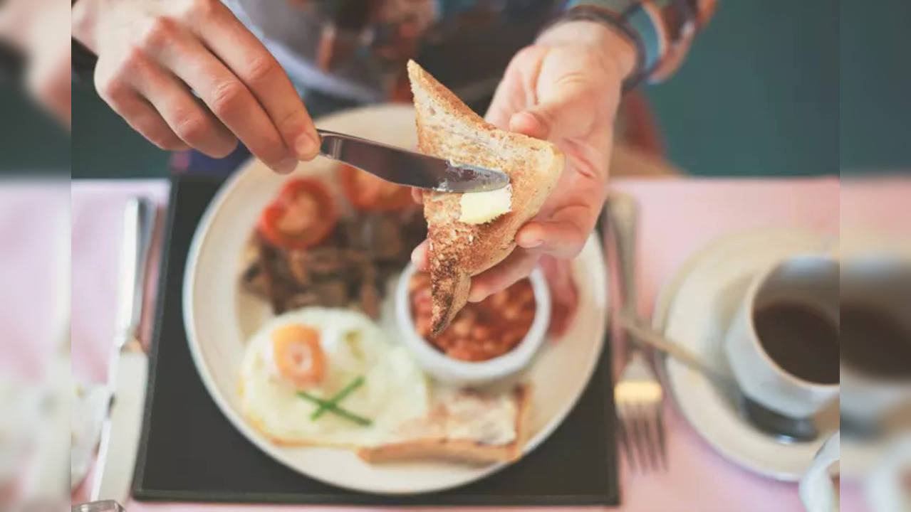 Not eating the first meal of the day could make you inefficient in fighting off infections that can make you prone to a range of diseases from heart disease to cancer, according to a new animal study.